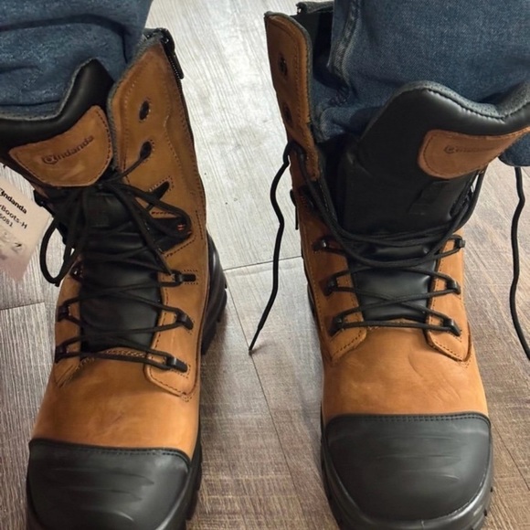 Tan High-Top Work Boots with Black Toe Cap and Rubber Sole - Picture 4 of 6